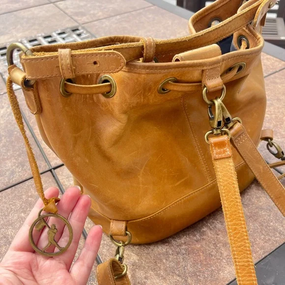 BASEBALLISM Tan GENUINE Leather Backpack with Drawstring and Clasp Closure - Picture 4 of 9